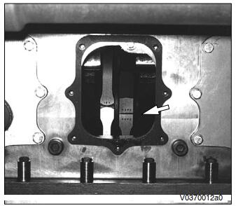 How-to-Remove-Pistions-and-Conrods-for-MTU-12-16-v4000-Engine-5