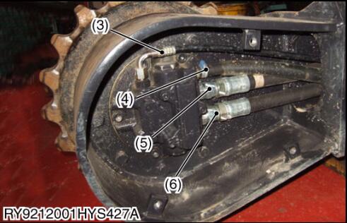 How-to-Remove-Travel-Motor-for-Kubota-U48-4-U55-4-Excavator-4