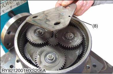 Kubota-U48-4-Excavator-Travel-Motor-Disassembly-Guide-8