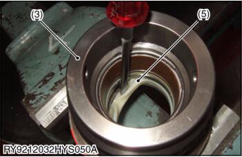 How-to-Disassembly-Cylinder-for-Kubota-U48-4-U55-4-Excavator-12