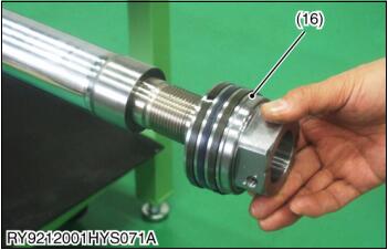 How-to-Disassembly-Cylinder-for-Kubota-U48-4-U55-4-Excavator-16