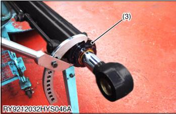 How-to-Disassembly-Cylinder-for-Kubota-U48-4-U55-4-Excavator-3