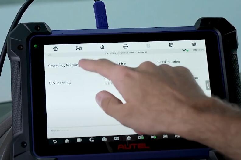 Nissan Sentra All Key Lost Programming by Autel IM608 Pro (8)