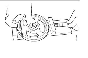 How to Check and Adjust Cylinder Cutter for Scania C,K Series Truck (6)