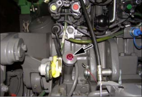 How to Replace Purge Valve for Fendt 900 Vario COM III Tractor (4)