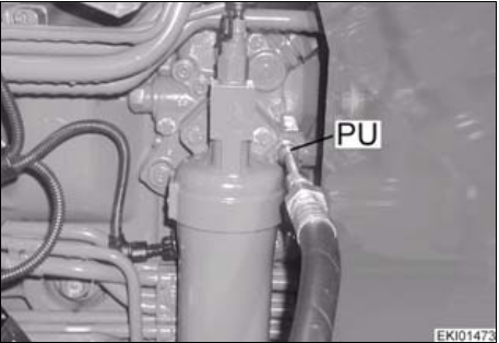 How to Replace Purge Valve for Fendt 900 Vario COM III Tractor (5)