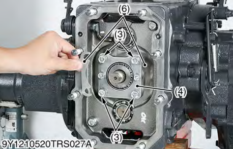 Kubota L3301 L3901 L4701 Tractor Hydraulic Cylinder Assembly Guide (3)