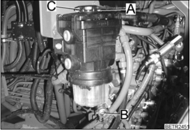 How to Bleed Air from the Fuel System for FENDT 900 Vario Tractor (3)