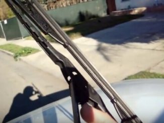 How to replace windshield wiper blades-2