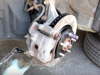 How to Change the Brake Pads And Rotors (15)