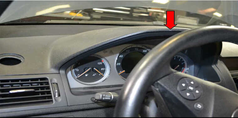 How to Remove Instrument Cluster for Mercedes Benz W204 (2)