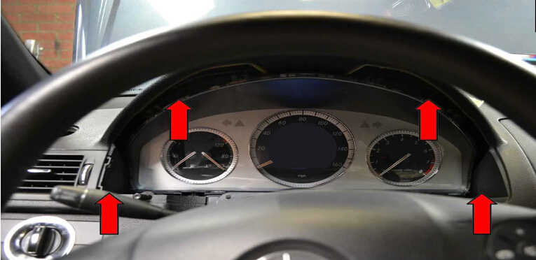 How to Remove Instrument Cluster for Mercedes Benz W204 (6)