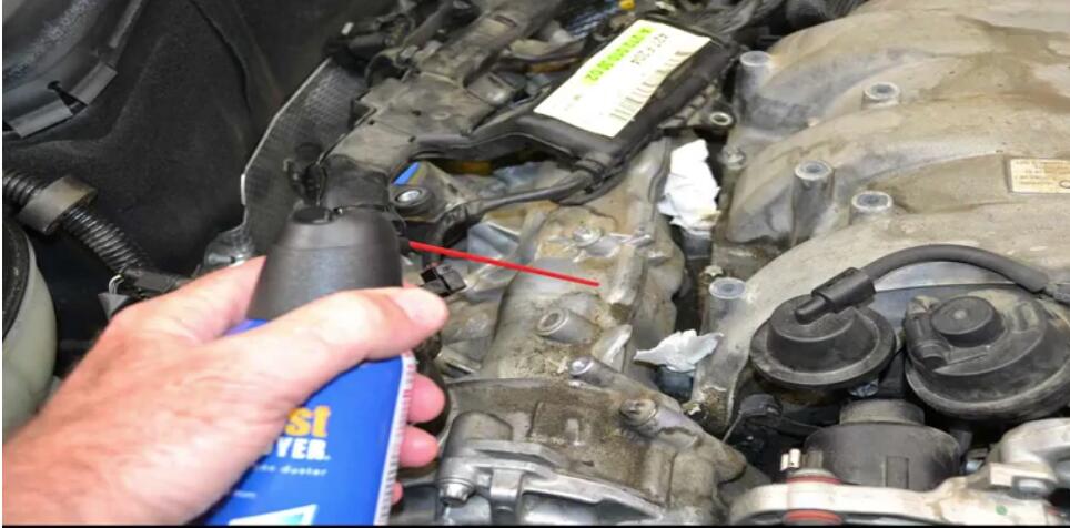 How to Remove Mercedes Benz Intake Manifold (24)