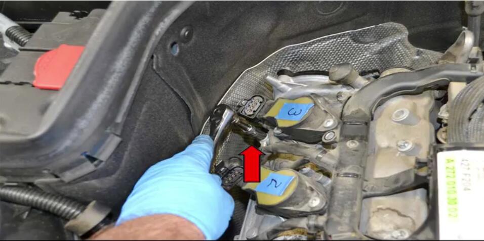 How to Remove Mercedes Benz Intake Manifold (7)