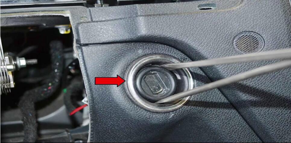 How to Remove & Replace Benz EIS (Electrical Ignition Switch) (3)