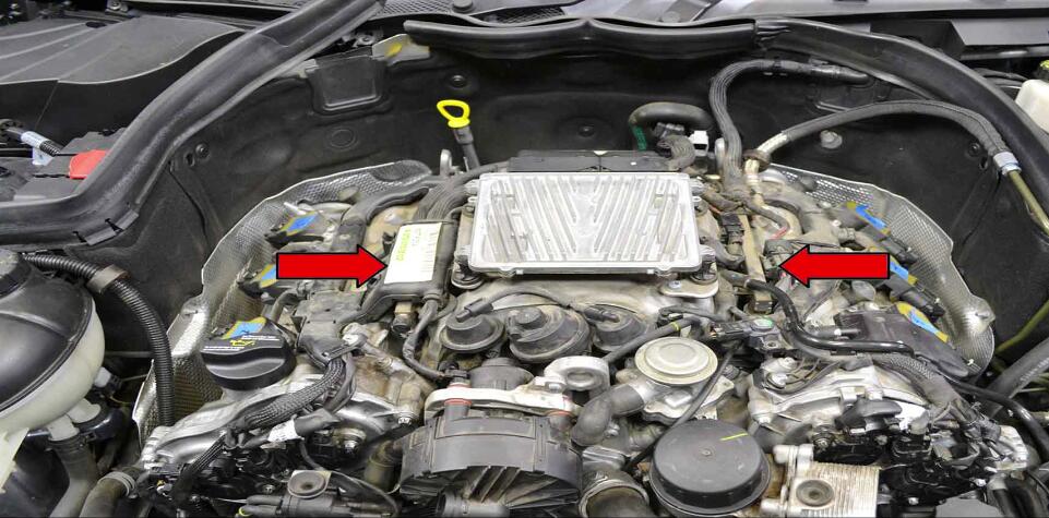 How to Replace Fuel Injector for Benz C350 (1)