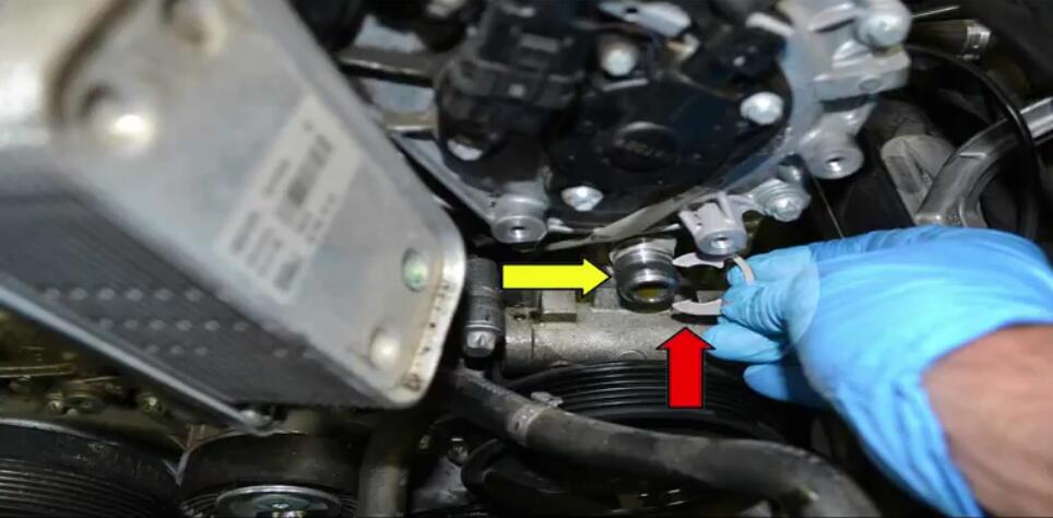 How to Replace Power Steering Pump for Benz W204 (6)