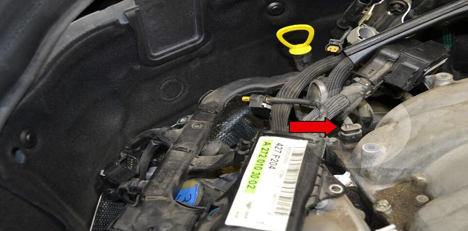 How to Replace Tumble Flap Position Sensor for Benz C350 (2)