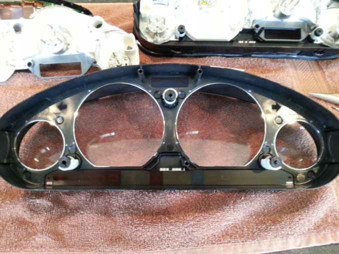 How to Remove and Disassemble Instrument Cluster for BMW Z3 Auto