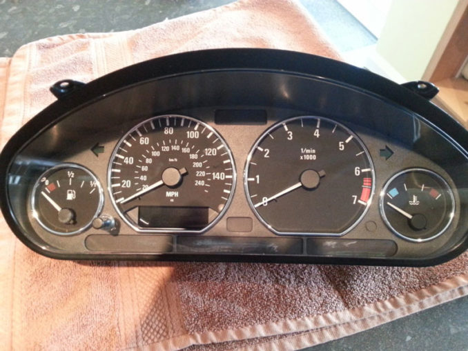 How to Remove and Disassemble Instrument Cluster for BMW Z3 Auto