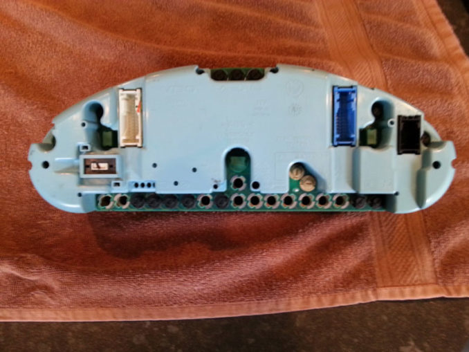 How to Remove and Disassemble Instrument Cluster for BMW Z3 Auto