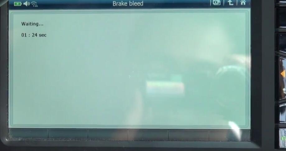 How to Bleed Brake System for Jaguar XF 3L by G-Scan 2 (13)