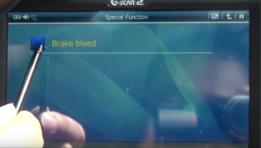 How to Bleed Brake System for Jaguar XF 3L by G-Scan 2 (7)