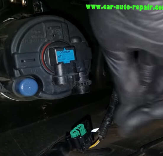 InstallReplace New Fog LED Light for Toyota Camry by Yourself (7)