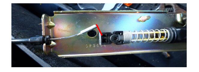 Land Rover 3 Discovery Tailgate Actuator Wire problem (2)