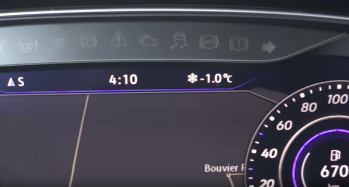 OBDeleven-Ambient-Light-Coding-for-VW-Golf-R-12