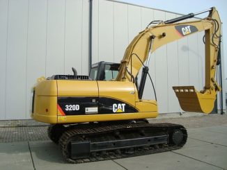 Caterpillar-320D-Hydraulic-Excavator-Move-Slowly-Trouble