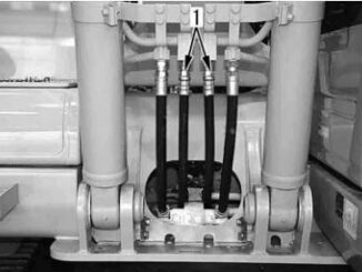 How-to-Test-Oil-Leakage-for-Komatsu-Hydraulic-Excavator-PC130-1