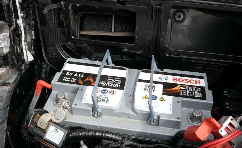How-to-RemoveInstall-Battery-for-Mercedes-Benz-10