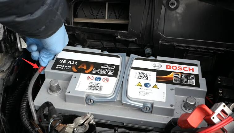 How-to-RemoveInstall-Battery-for-Mercedes-Benz-6