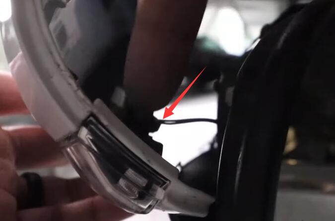 How-to-Install-Side-Mirror-Puddle-Lights-on-2015-Mercedes-C-Class-W205-8