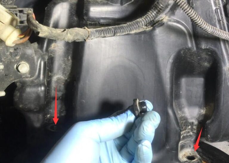 How to Repair Washer Fluid Reservoir Leak for Mercedes W212 Auto Repair Technician Home