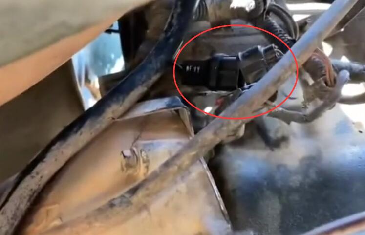 How to Install Crank Position Sensor on 2000 Jeep Wrangler TJAuto Repair  Technician Home