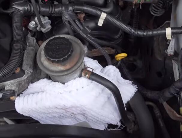 How-to-Change-Power-Steering-Fluid-in-5-Minutes-on-Toyota-3