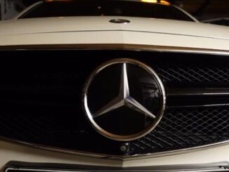 How-to-Install-E63-AMG-Grille-on-Mercedes-W212-2014-2016-facelift-models-15