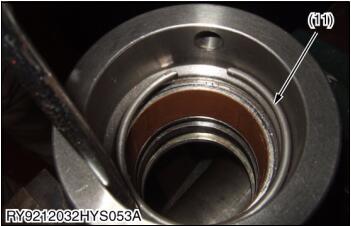 How-to-Disassembly-Cylinder-for-Kubota-U48-4-U55-4-Excavator-14