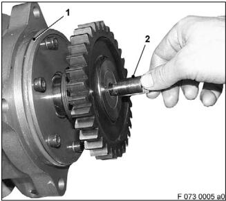 MTU 12-16V4000 High Pressure Pump Removal Guide (1)